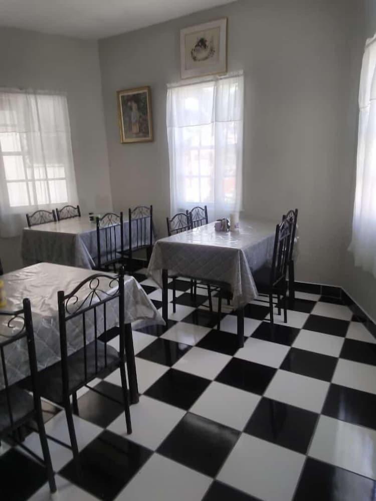 Coningsby Inn Belize City Exteriör bild