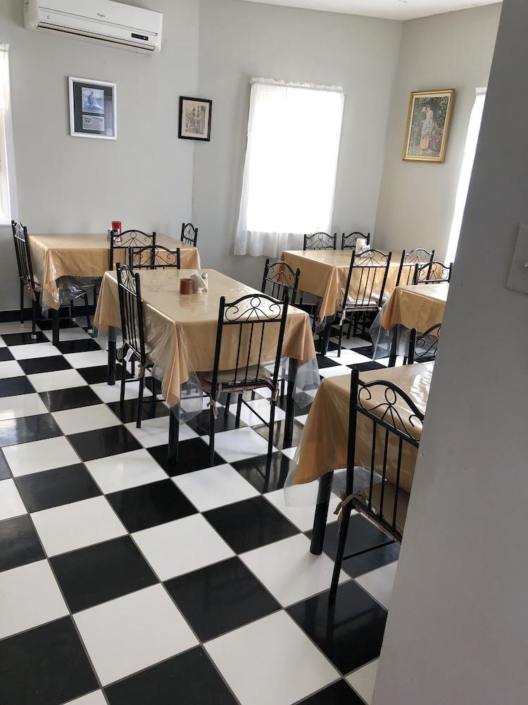 Coningsby Inn Belize City Exteriör bild